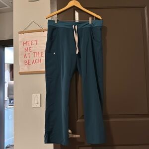 Large Petite Caribbean Blue Kade Figs